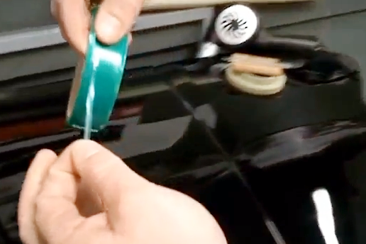 Knifeless лента за лесно отрязване на фолио при апликиране на автомобили