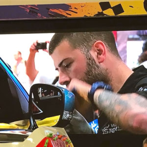 Как световният шампион лепи фолио на World Wrap Masters Как световният шампион лепи фолио на World Wrap Masters