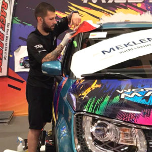 Апликиране на фолио на детайли по автомобил от Иван Тенчев Апликиране на фолио на детайли по автомобил от Иван Тенчев