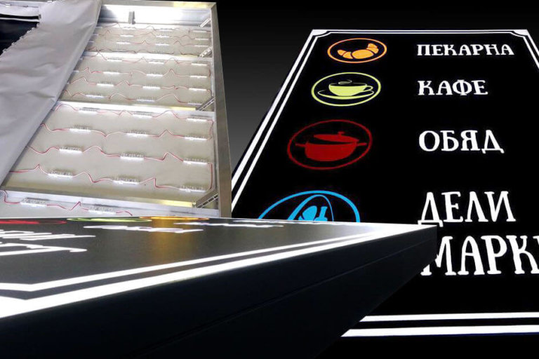 System with aluminium profiles and vinyl