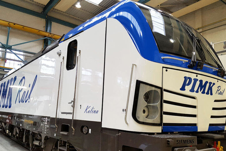 Облепяне на вагони и локомотиви с фолио 3M