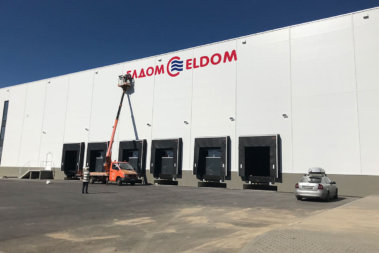 Брандиране на сграда с реклама от фолио 3M Scotchcal 80