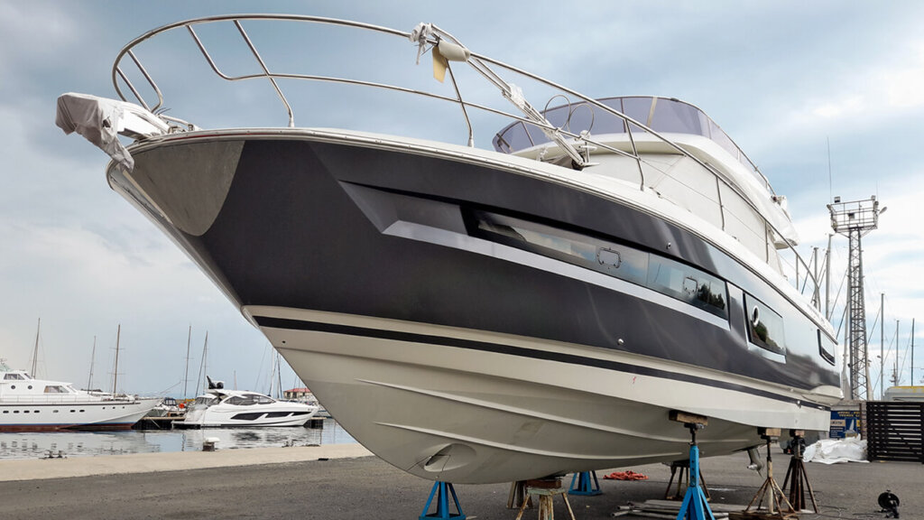 Wrapping a yacht with 3M Wrap Film 1080-G201, anthracite color