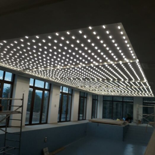 Complexul balnear a căpătat un aspect spectaculos, iluminat cu module Midi 4 LED