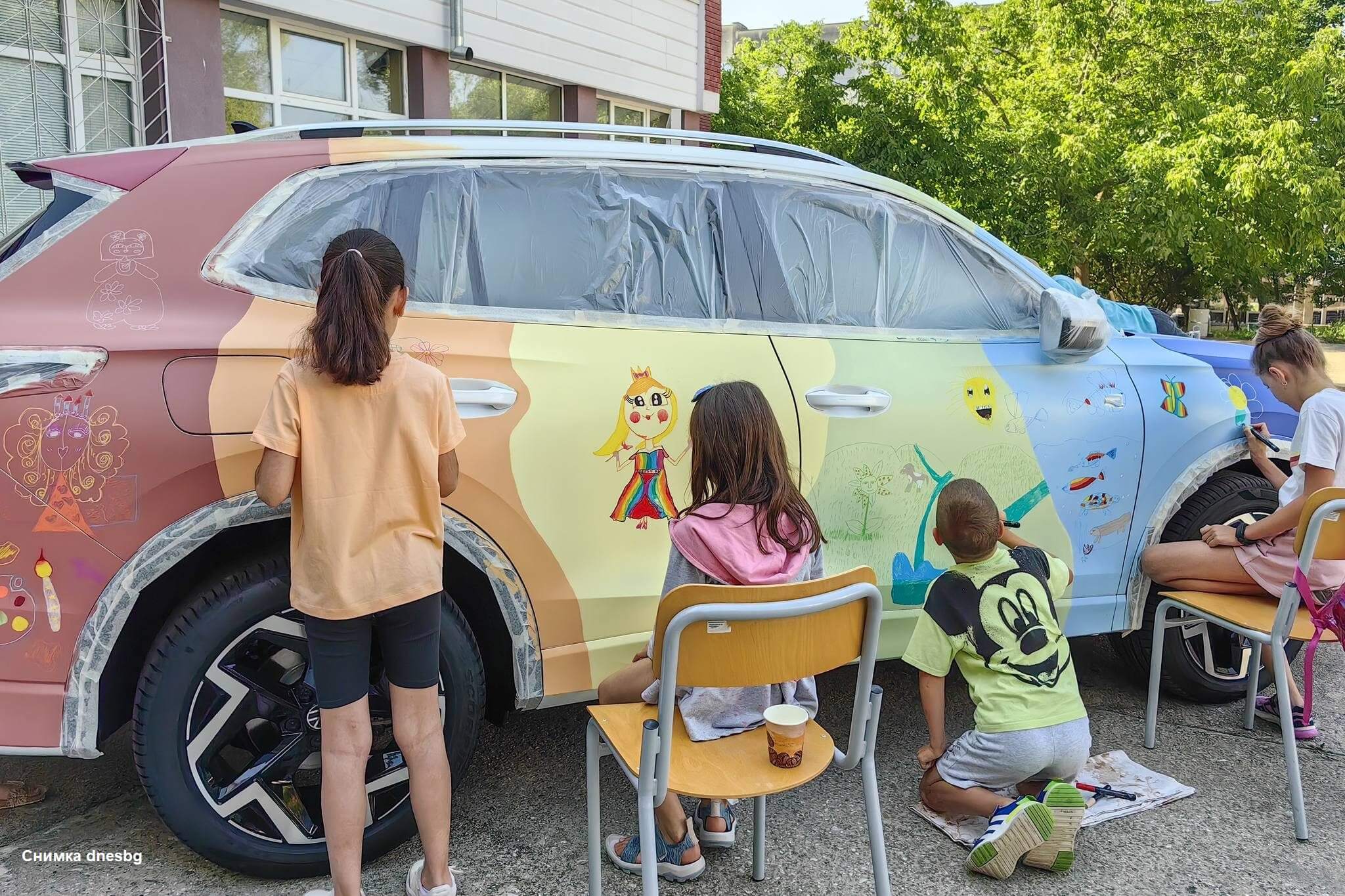 3M Envision IJ48C-20 film has become a canvas for young artists from Veliko Tarnovo