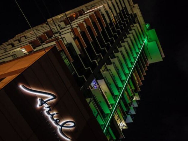 SloanLED ColorLINE RED – LED кантове за сгради